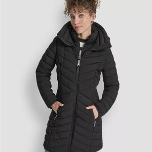 NWT DKNY Women's Black Bibbed Hooded Lightweight Puffer Coat Size S (MSRP $285)
